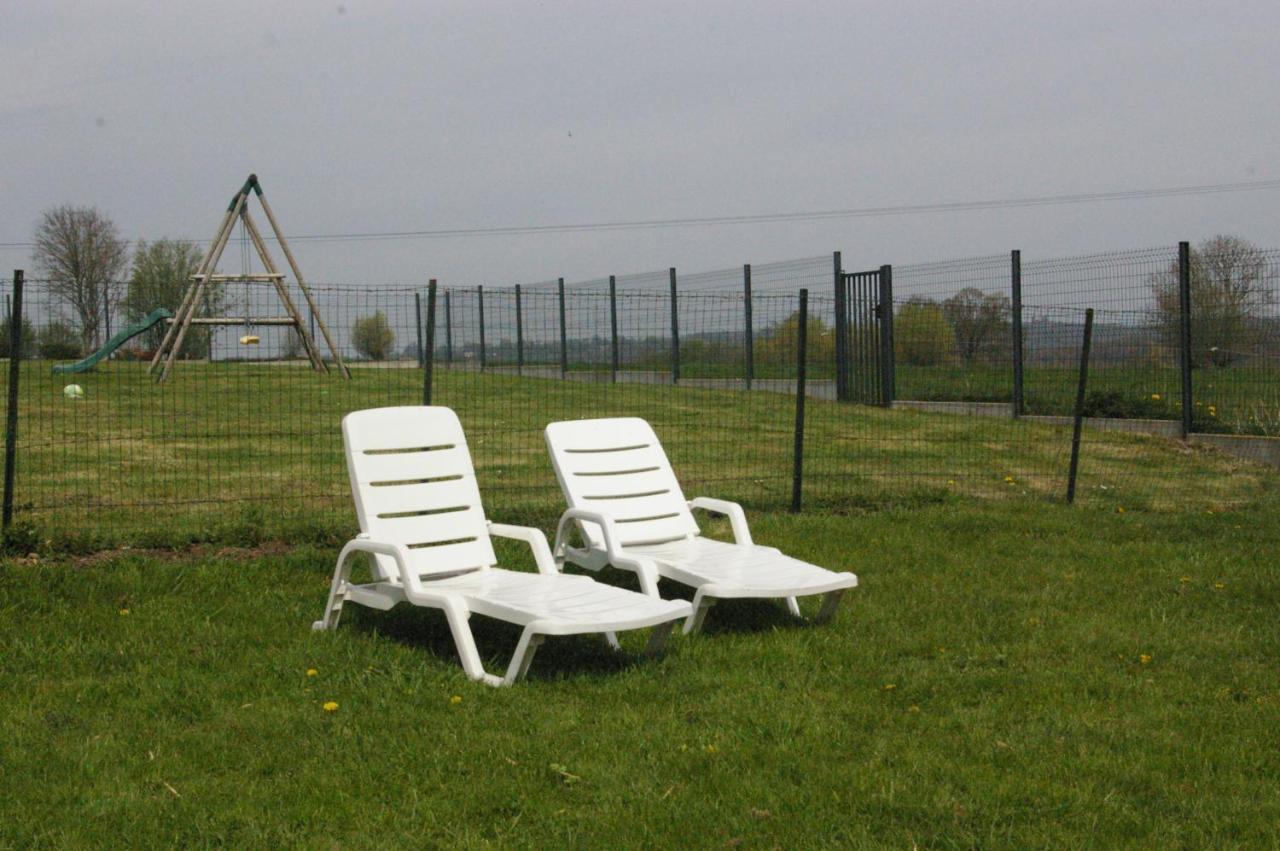Bed and Breakfast Au Charme D'Antan Féron Exterior foto